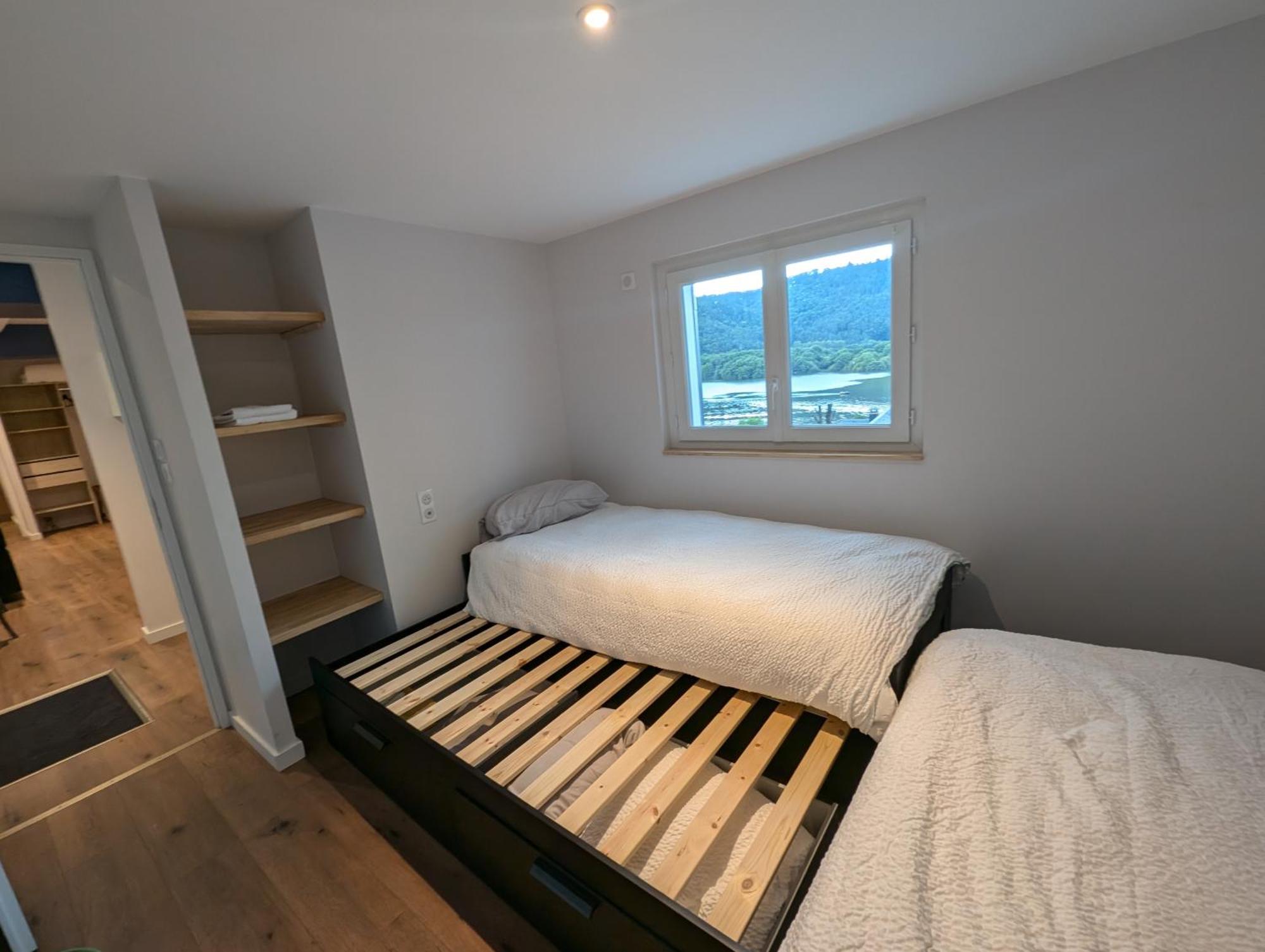 Logis Hotel Le Beau Site Chambon-sur-Lac Buitenkant foto